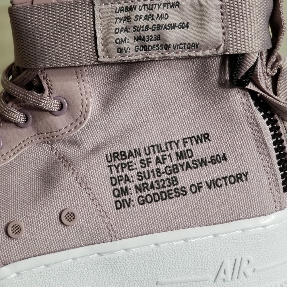 Nike Air Force 1 Mid - Picture 2 of 4